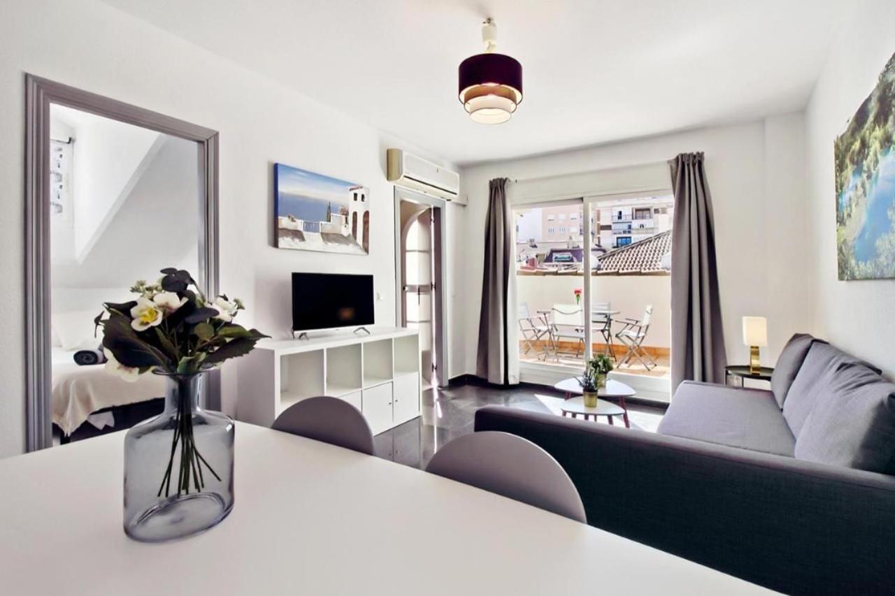 Atico Con Terraza Privada En Malaga Centro Apartamento Exterior foto