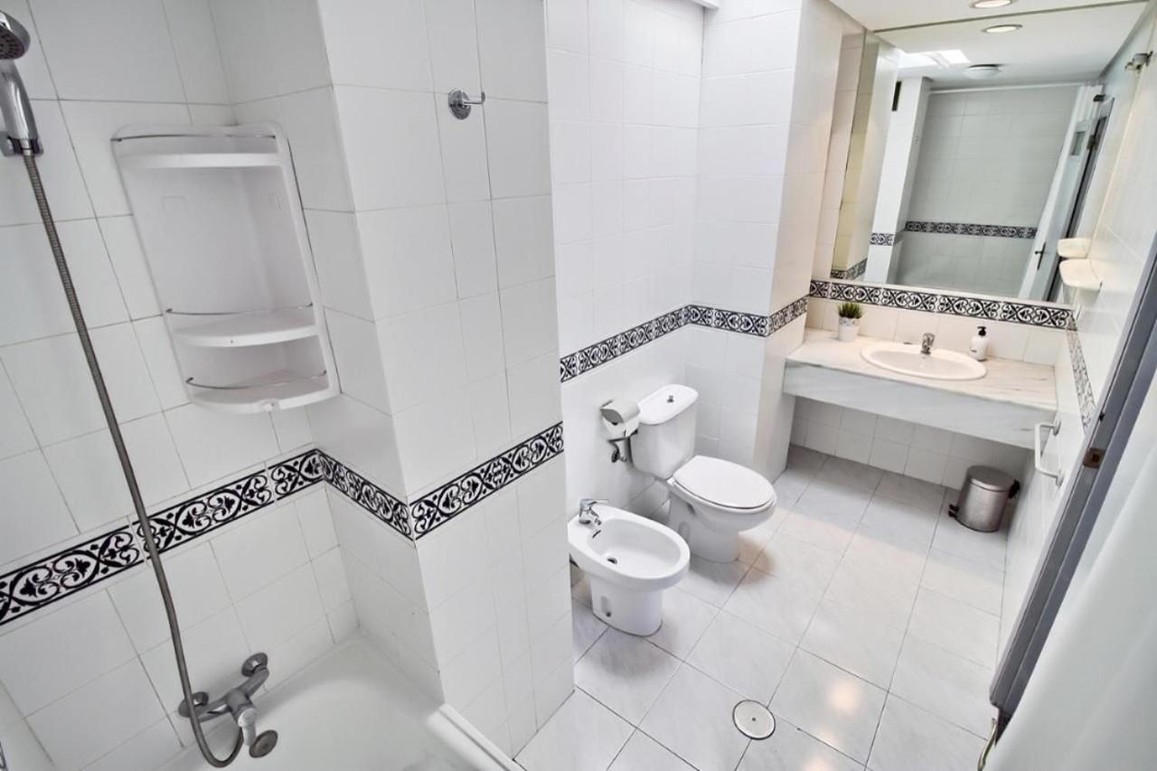 Atico Con Terraza Privada En Malaga Centro Apartamento Exterior foto