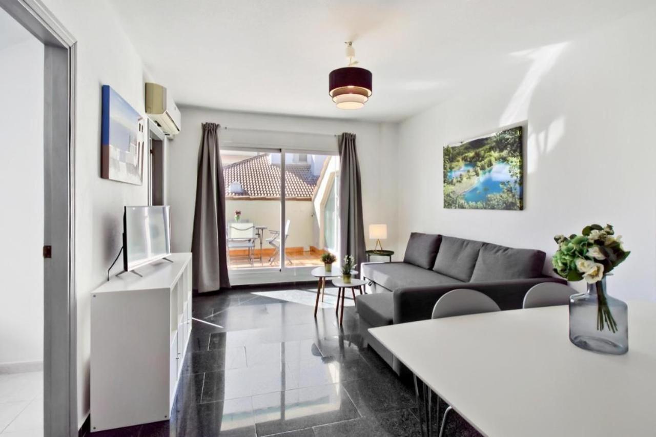 Atico Con Terraza Privada En Malaga Centro Apartamento Exterior foto