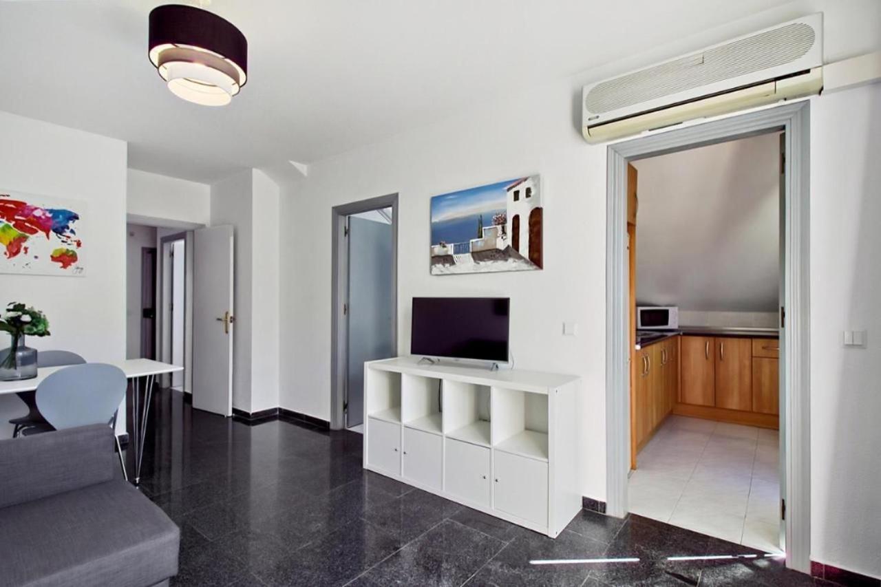Atico Con Terraza Privada En Malaga Centro Apartamento Exterior foto